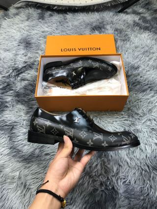 Louis Vuitton Casual Shoes - Stylish and Comfortable Footwear