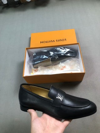 Louis Vuitton Casual Shoes - Stylish and Comfortable Footwear